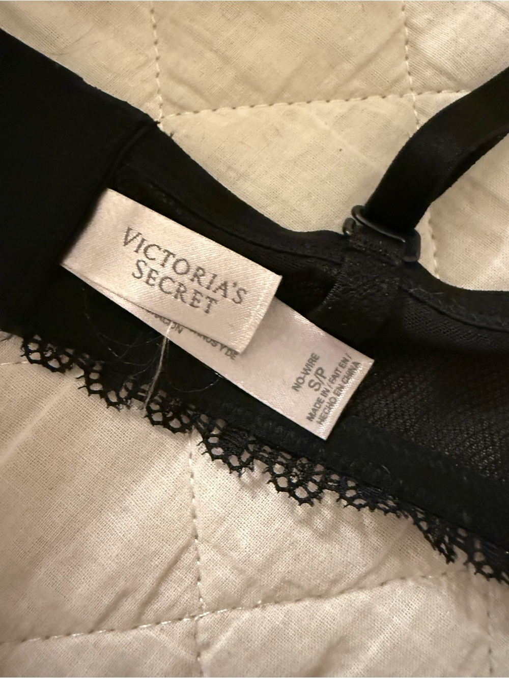 Victoria's Secret Black Lace Bralette size Small - Picture 4 of 6